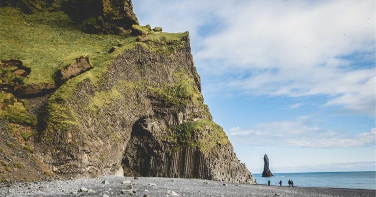 Earn Bonus Aeroplan Miles on Hyatt Stays: Book & Register Now